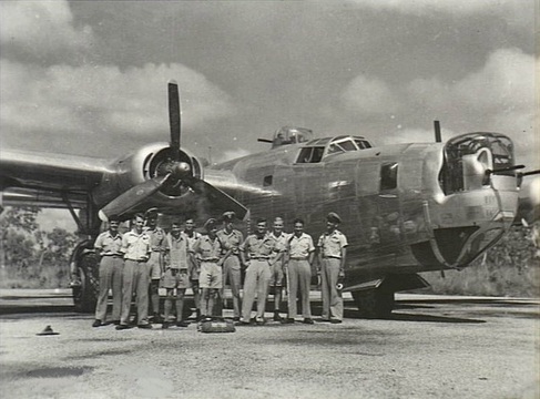 Normal 21 squadron raaf liberator aircrew fenton nt mar 1945 awm nwa0731