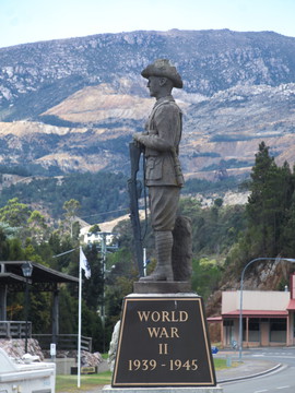 Normal queenstown war memorial 20171121 049