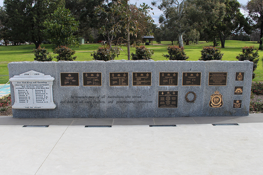 Normal all conflicts memorial wall 001