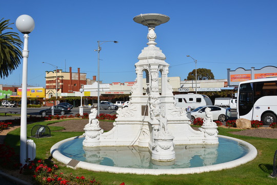 Normal ararat victoria boer war memorial fountain 19593995376 o