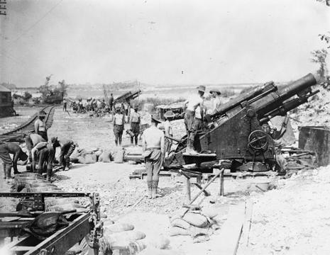Normal australian 9.2 inch howitzer fricourt august 1916 iwm q 4408 1