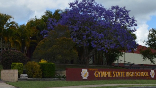Widescreen medium front school better grass bloom