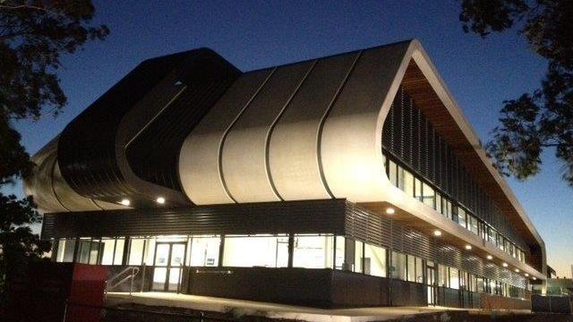 Widescreen medium new building evening 3978